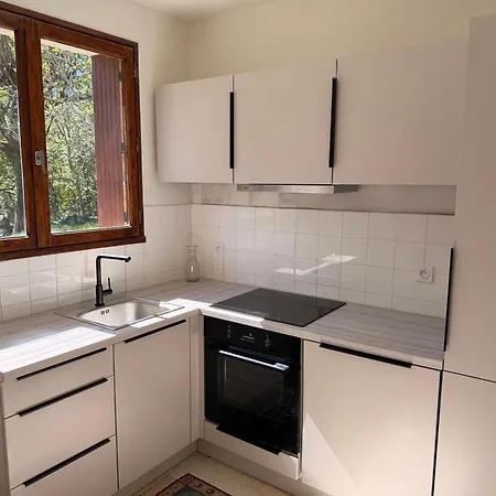 Estate With Pool On 2 Hectares In Villa Balazuc